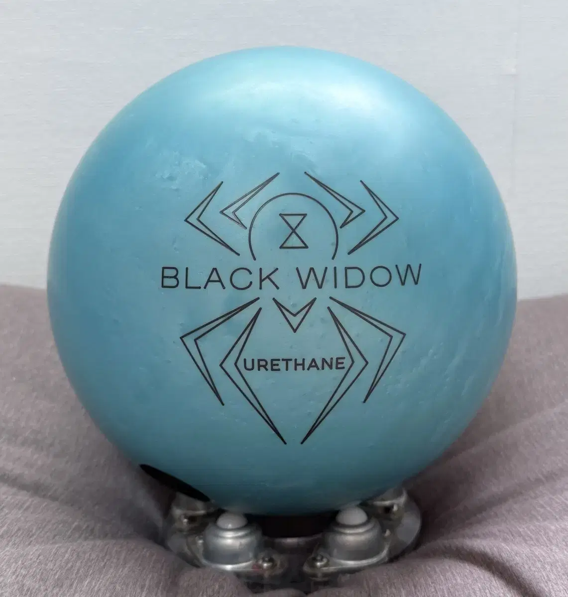 ブラックウィドー　ウレタン　15P ボウリングボール ボウリングボール] ブラックウィドウブルーパールウレタン 15p